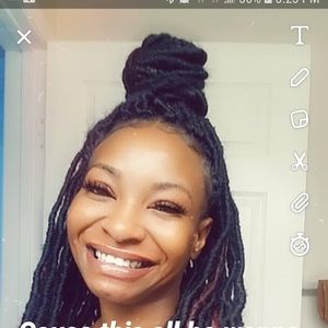 Meet your Posher, Angeleta